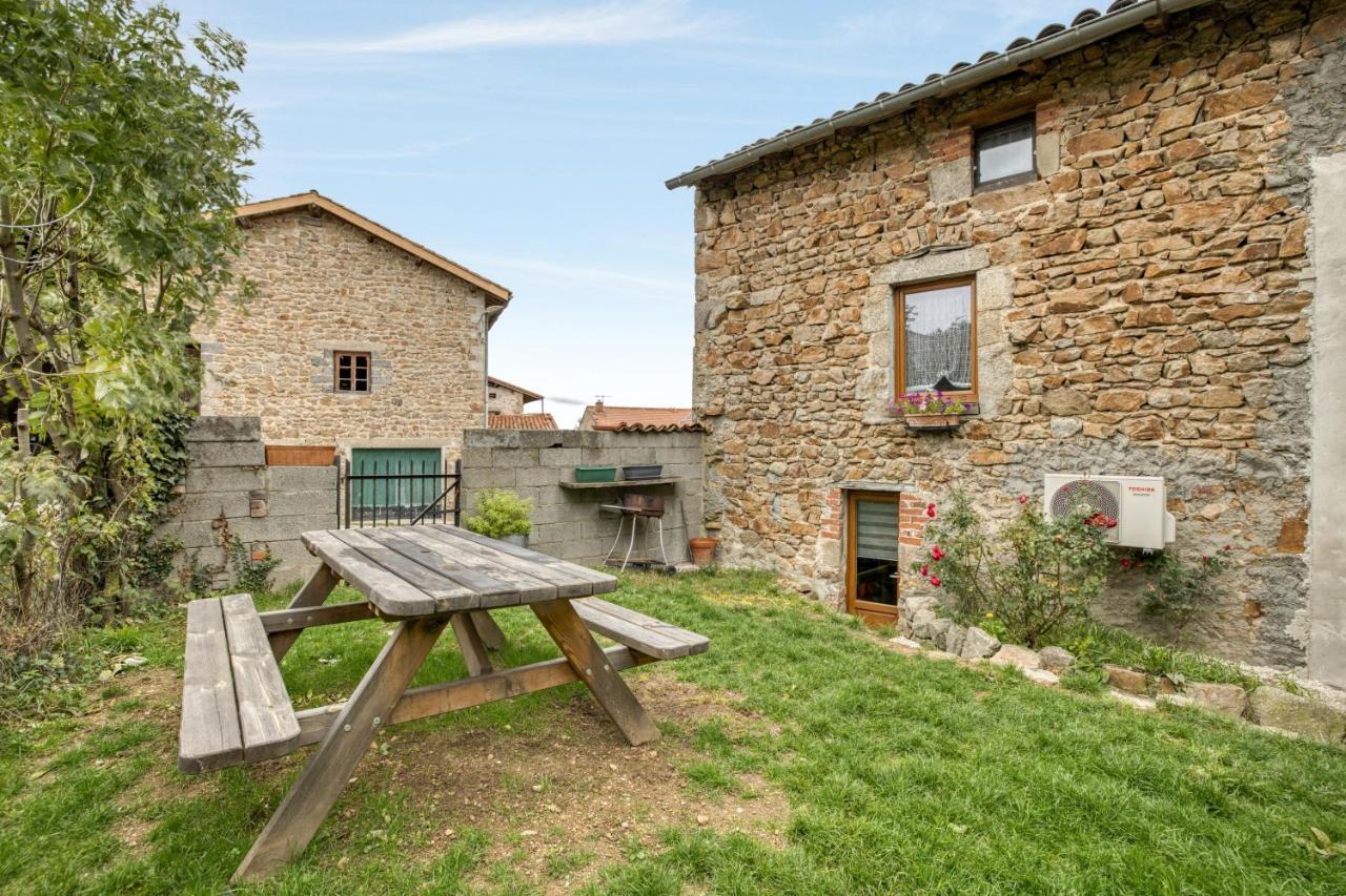 Maison Charmante A Valprivas Avec Jardin Prive. Exterior foto